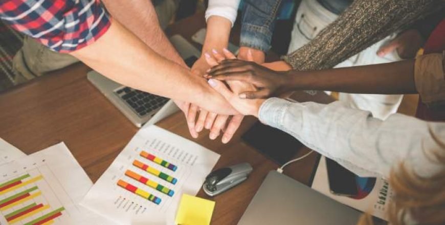 6L3_a3Owl50_QcLk_jgnJ8z5I9m9kuHjM-870x440